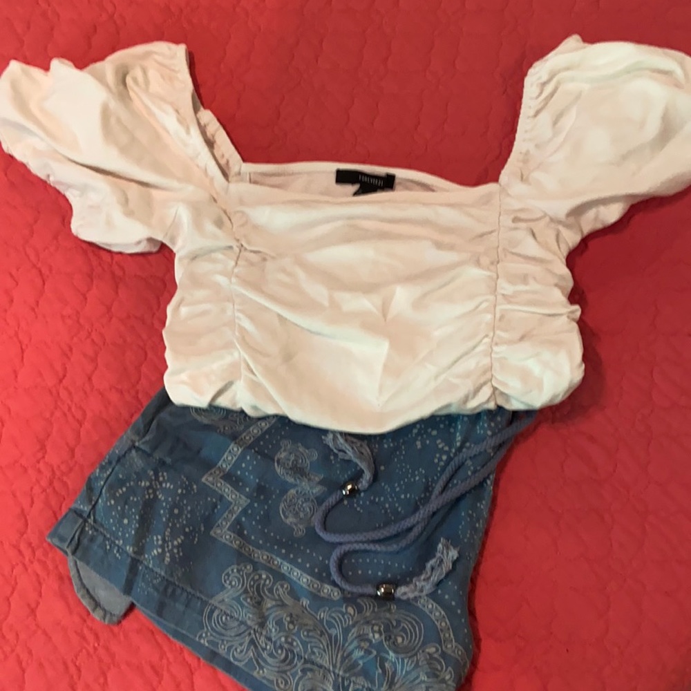 Off the shoulder top with side ruching